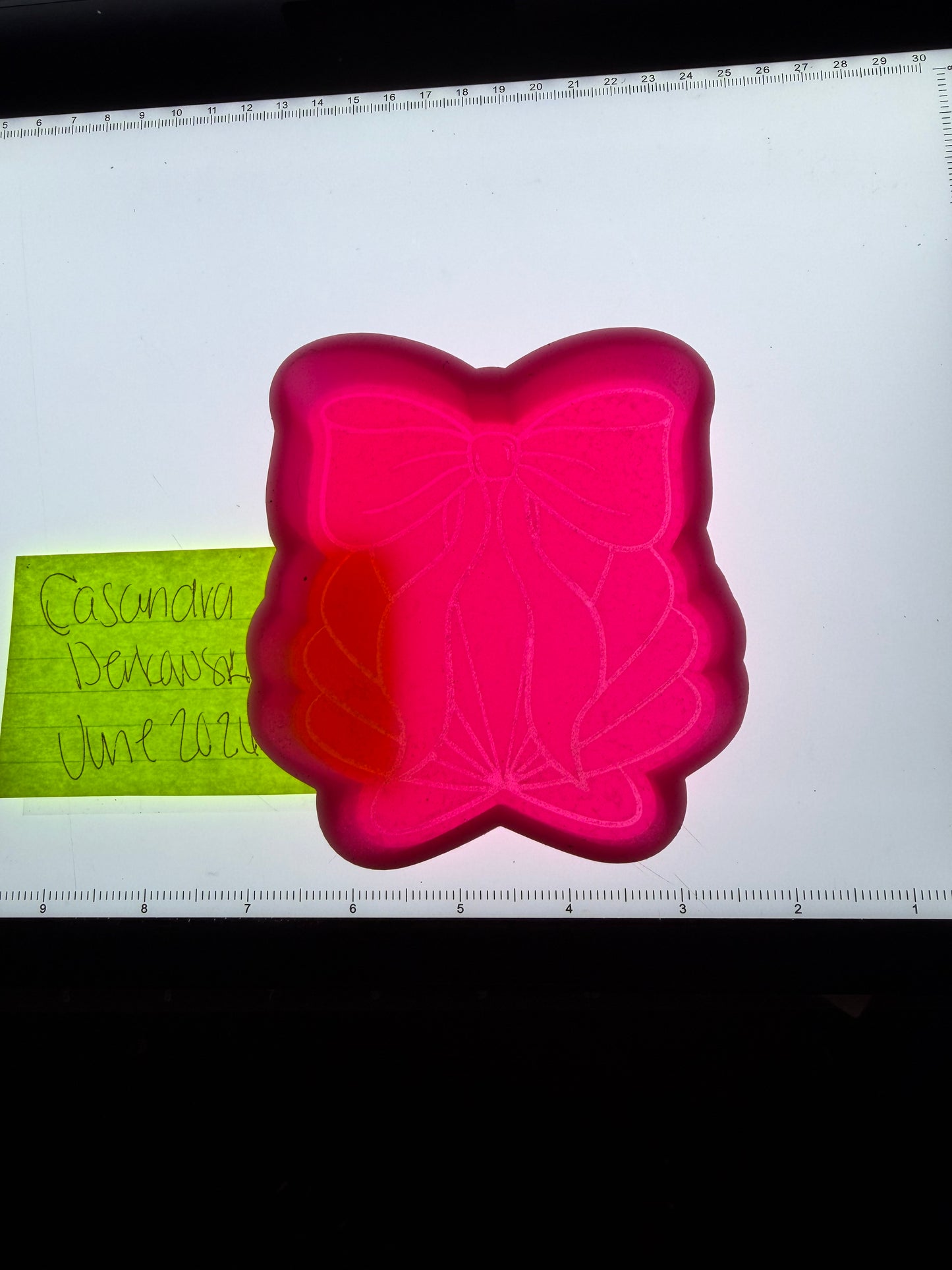 Clam w/Bow Destash Mold