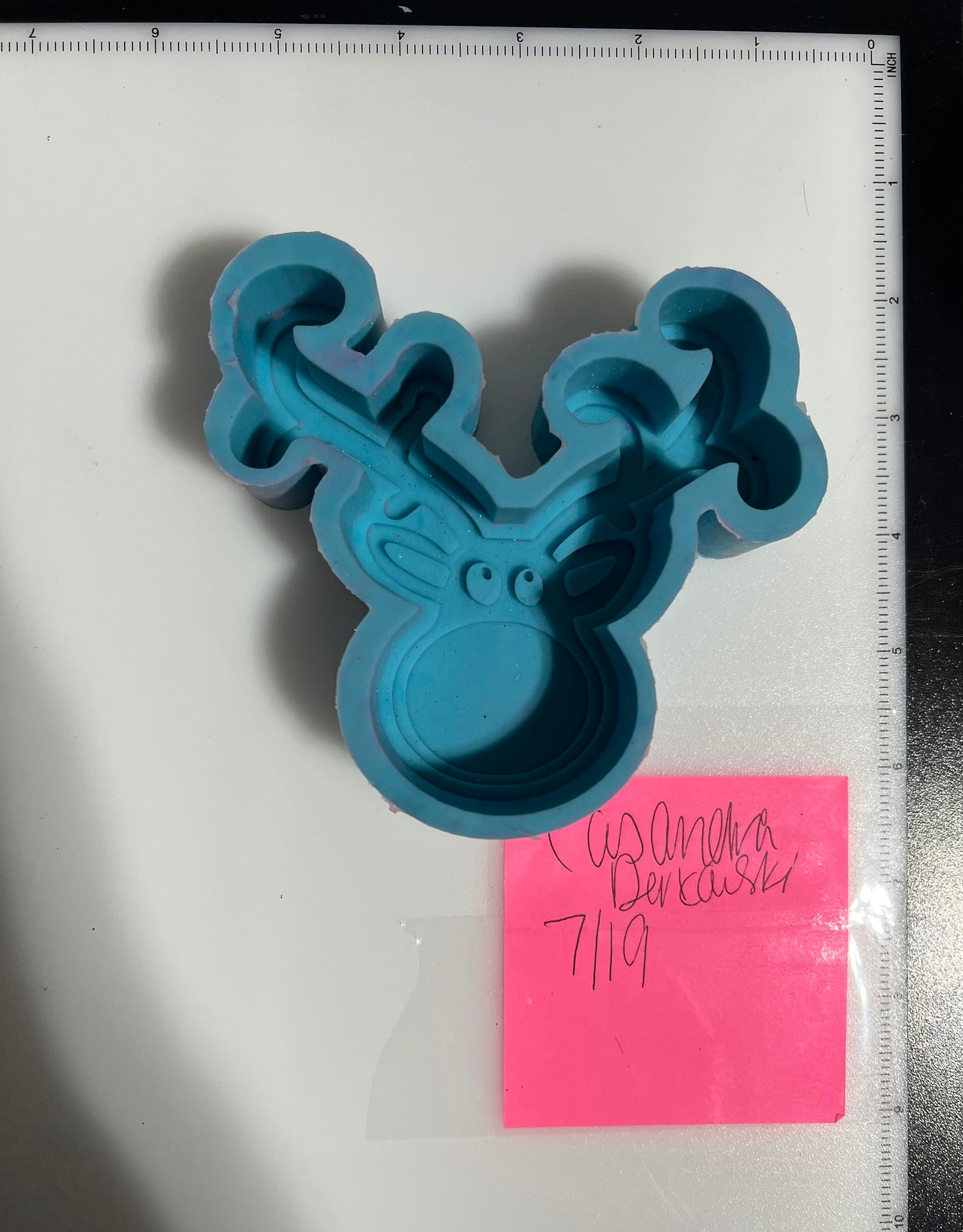 Reindeer Destash Mold