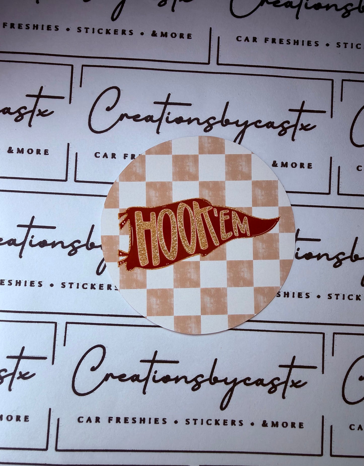 Hook ‘em Flag Round Cardstock