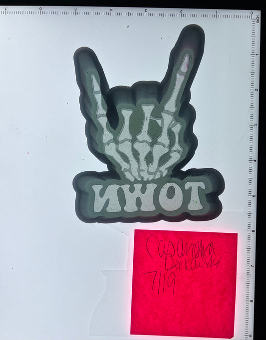 H Town Skeleton Hand Destash Mold - Midwest