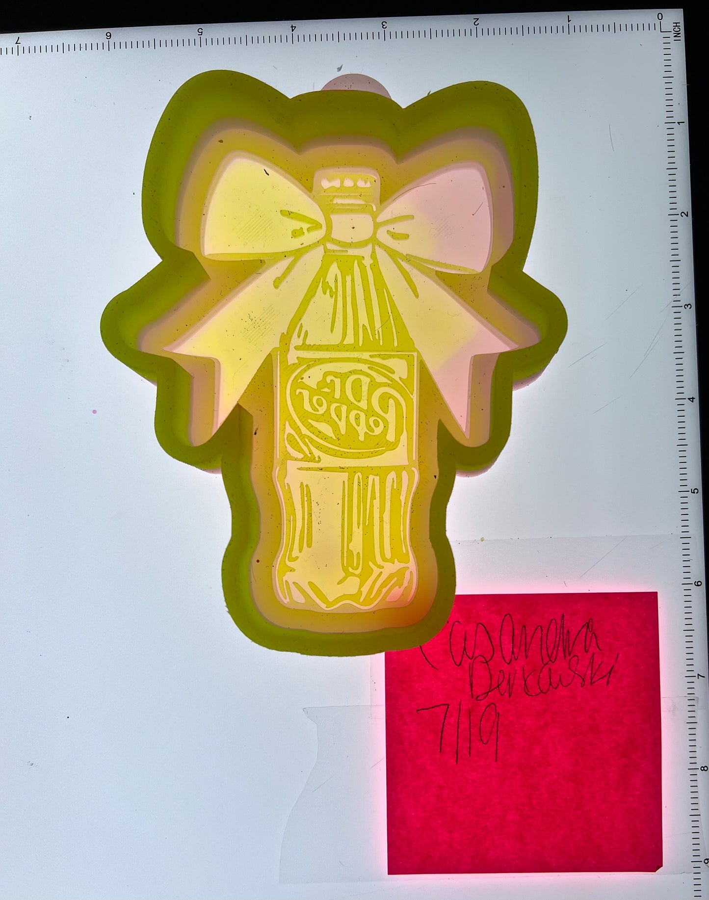 Bottle w Bow Destash Mold